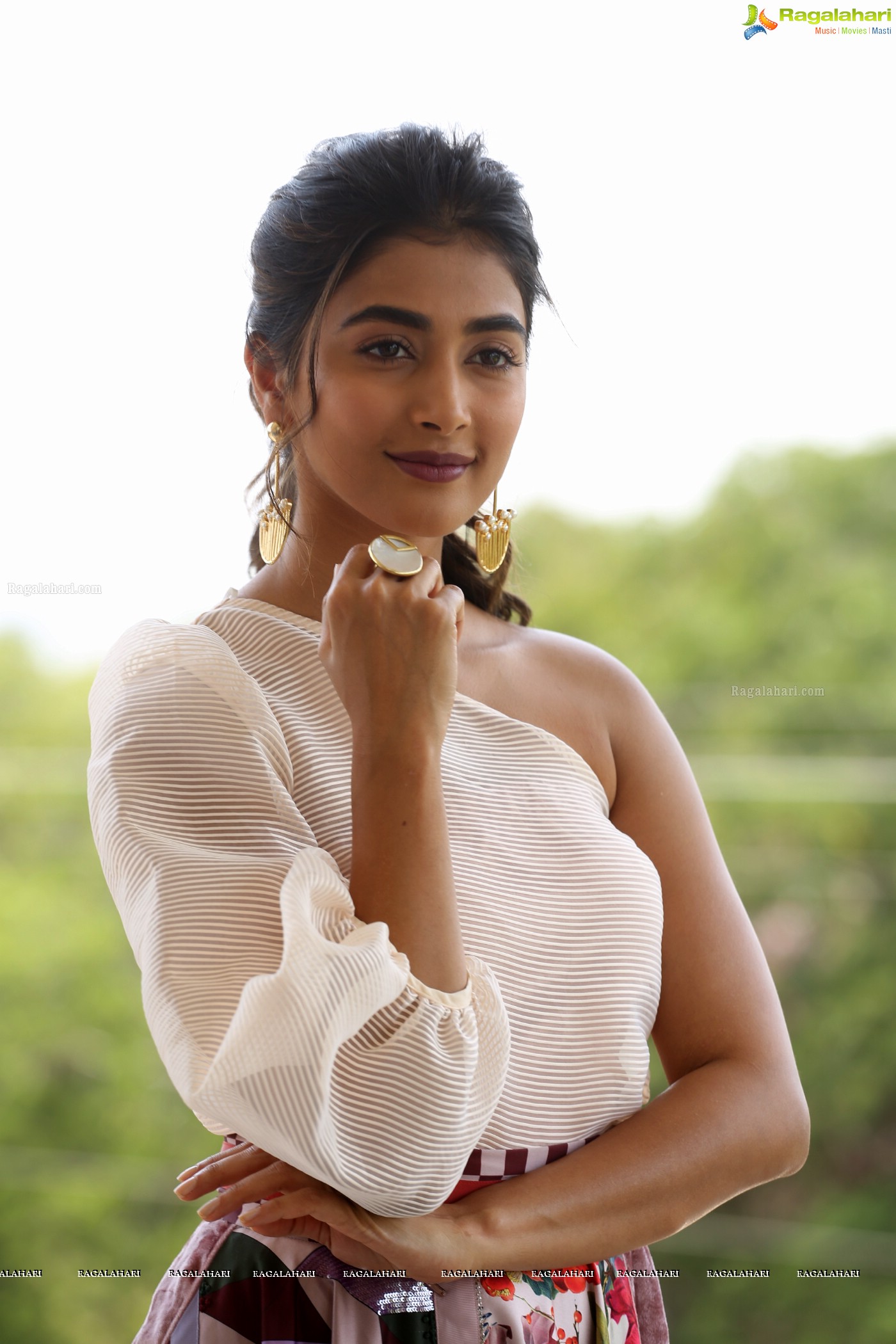 Pooja Hegde at Maharshi Success Meet, Photo Gallery