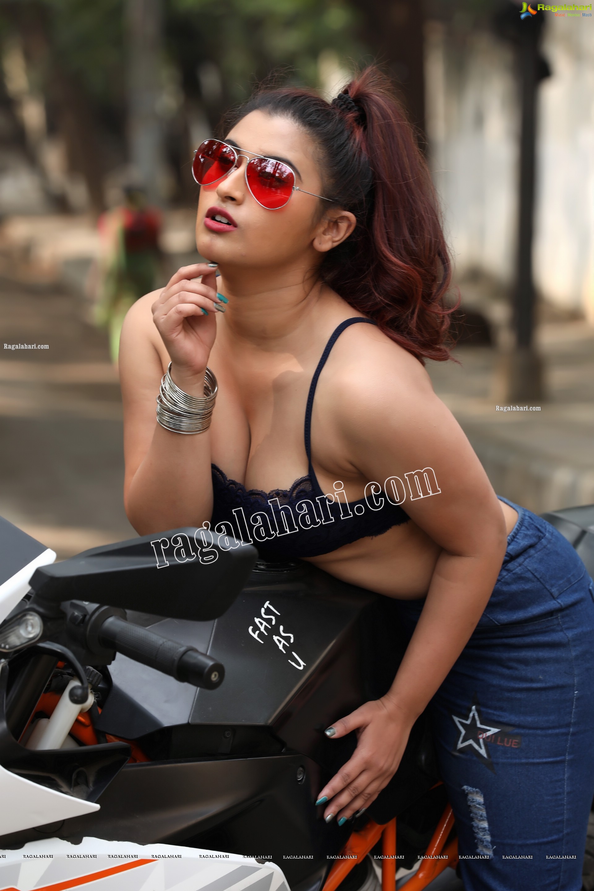 Gunnjan Aras Posing on Motorcycle Exclusive Photo Shoot