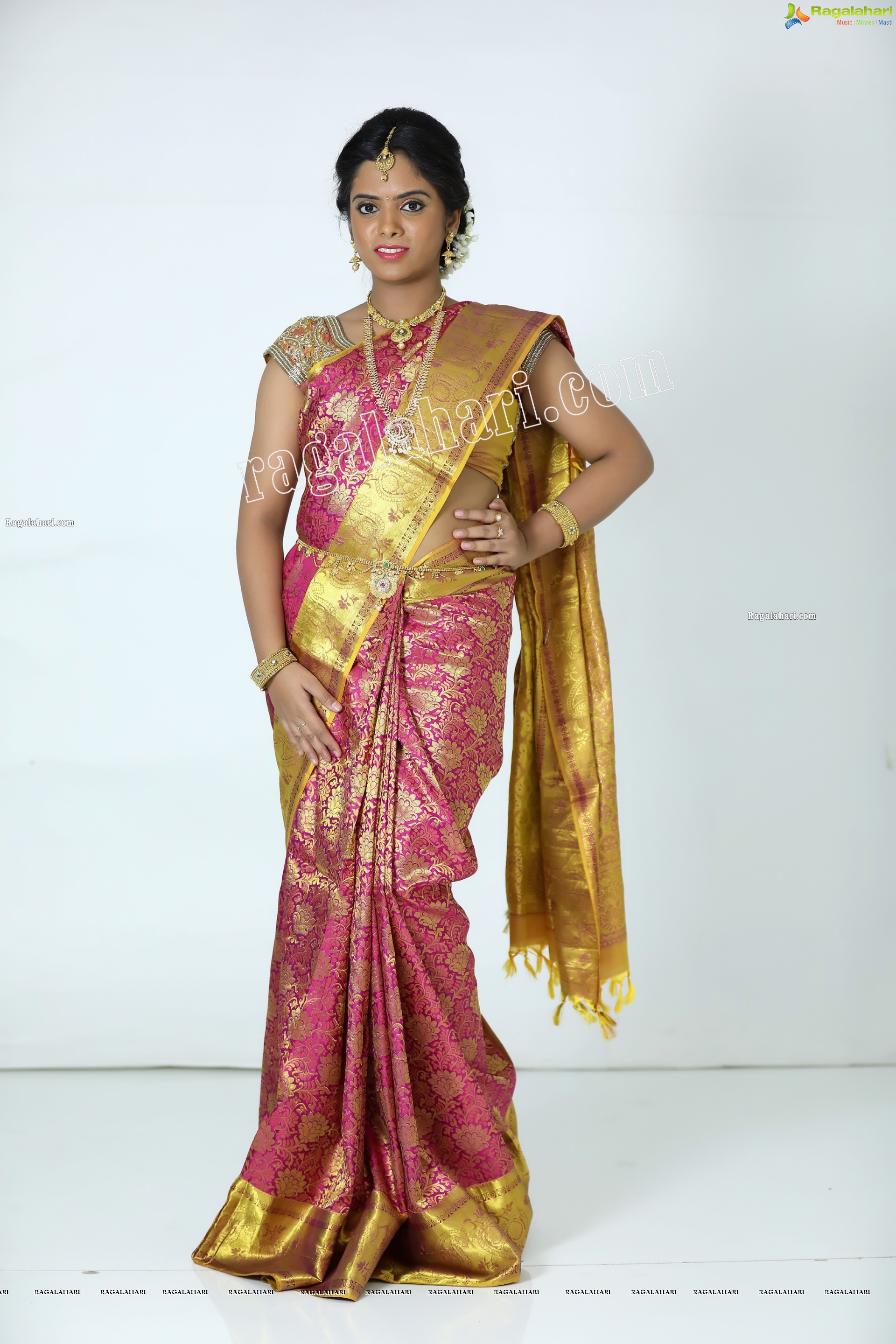 Sameera Reddy G in Pink and Gold Silk Saree With Jewellery Exclusive Photo Shoot