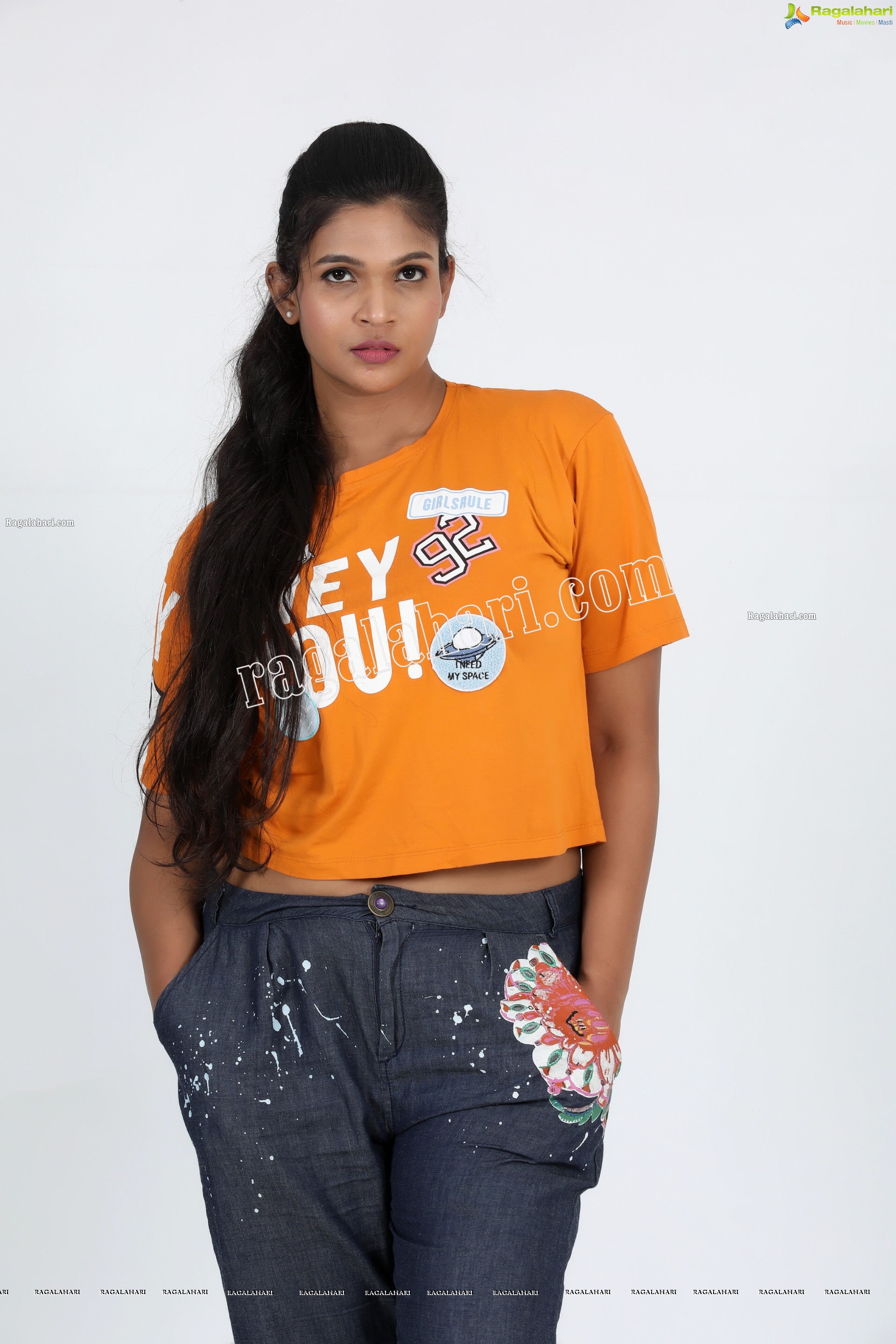 Twinkle Thomala in Yellow T-Shirt and Jeans Exclusive Photo Shoot