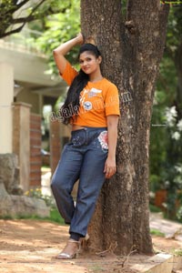 Twinkle Thomala in Yellow T-Shirt and Jeans