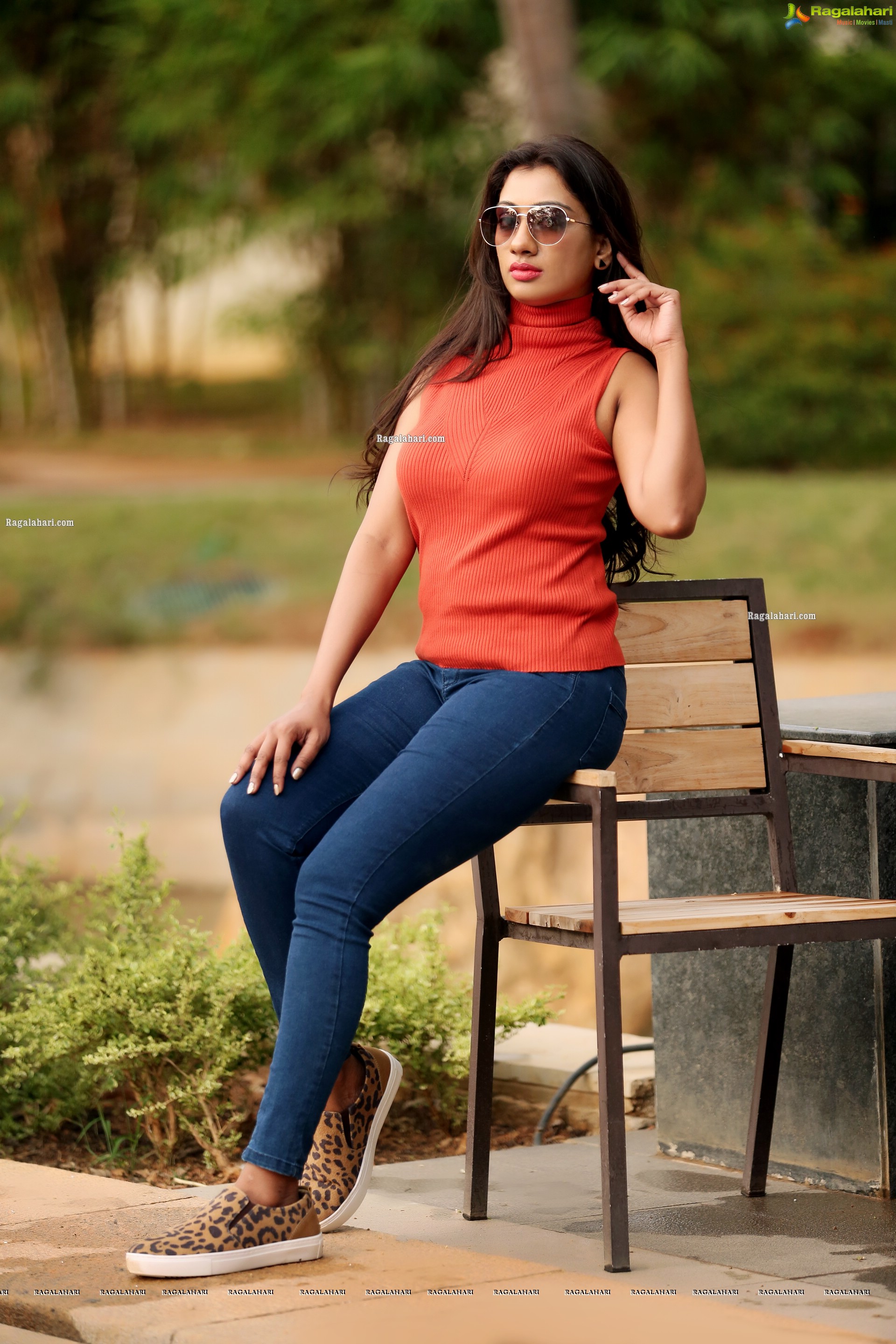 Chaitanya Priya Latest Photoshoot Stills, HD Photo Gallery