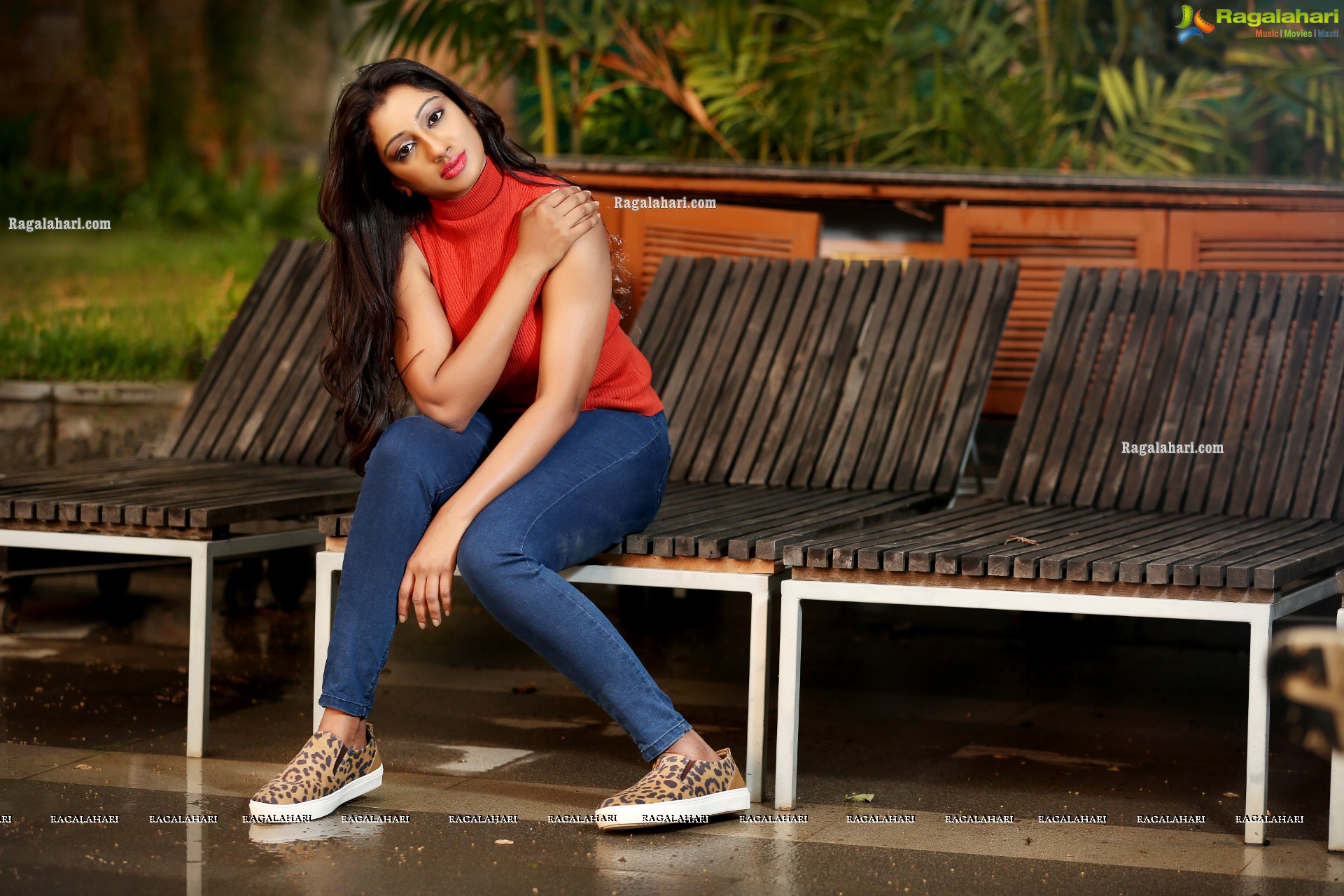 Chaitanya Priya Latest Photoshoot Stills, HD Photo Gallery