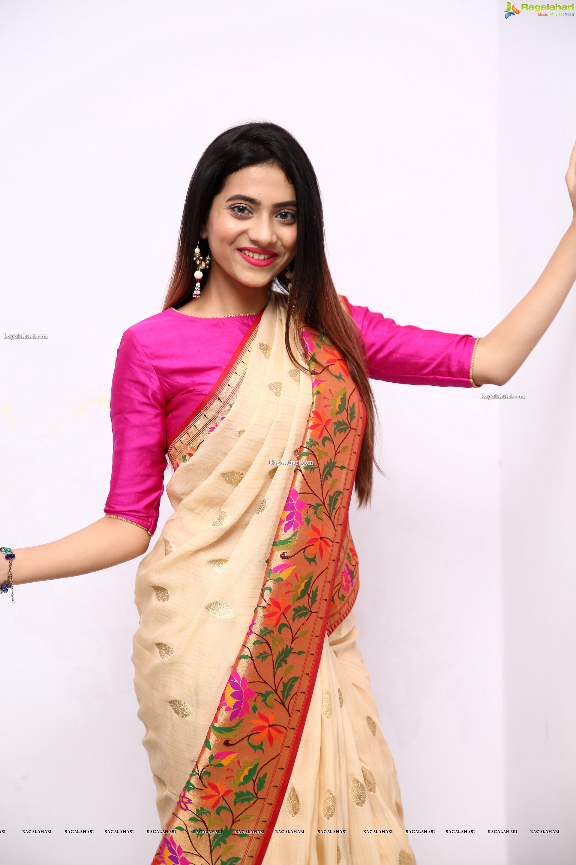 Dimple Thakur in Traditional Saree, HD Photo Gallery