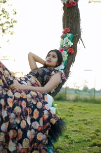 Divi Vadthya Latest Photoshoot Stills