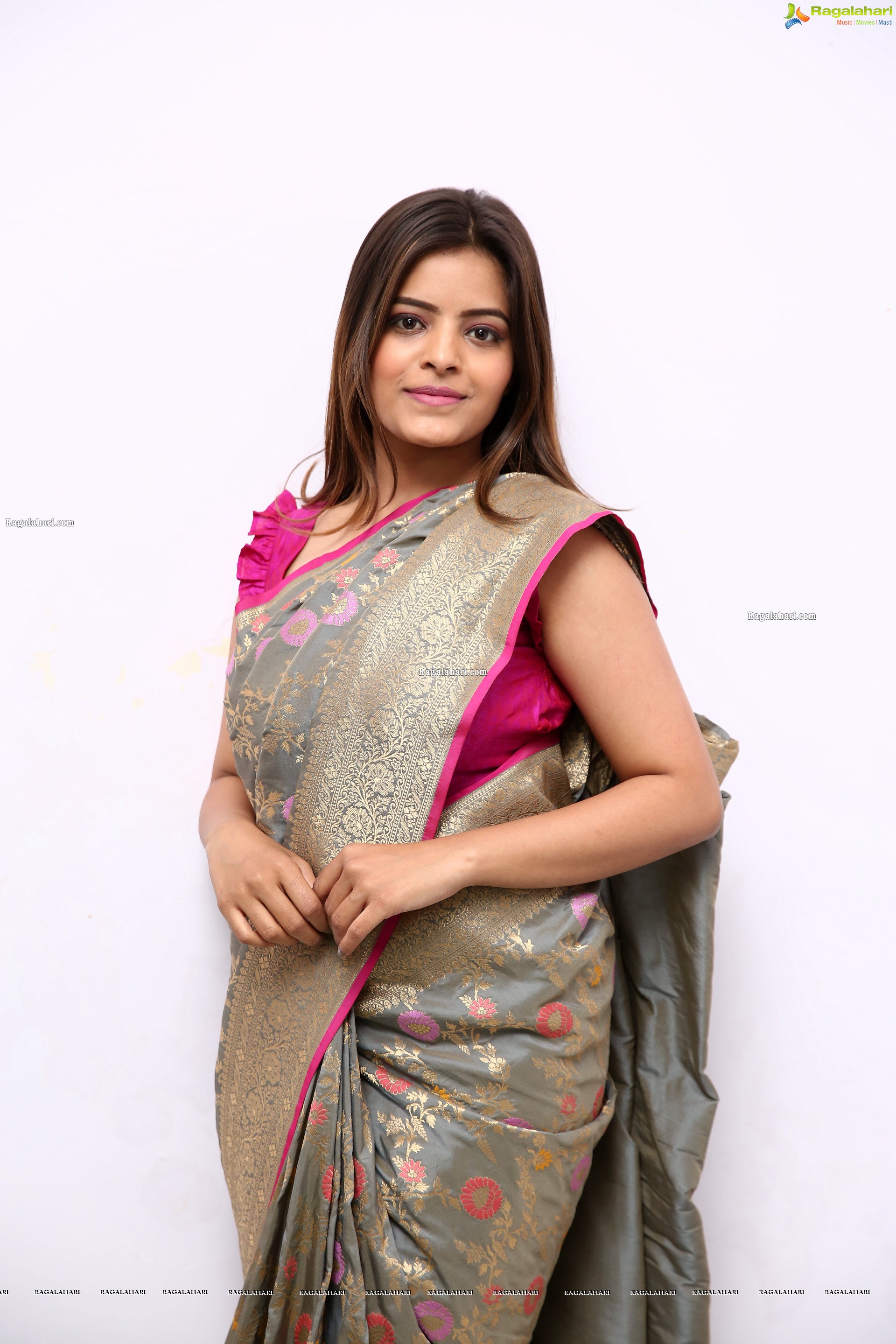 Kusumm in Traditional Saree, HD Photo Gallery