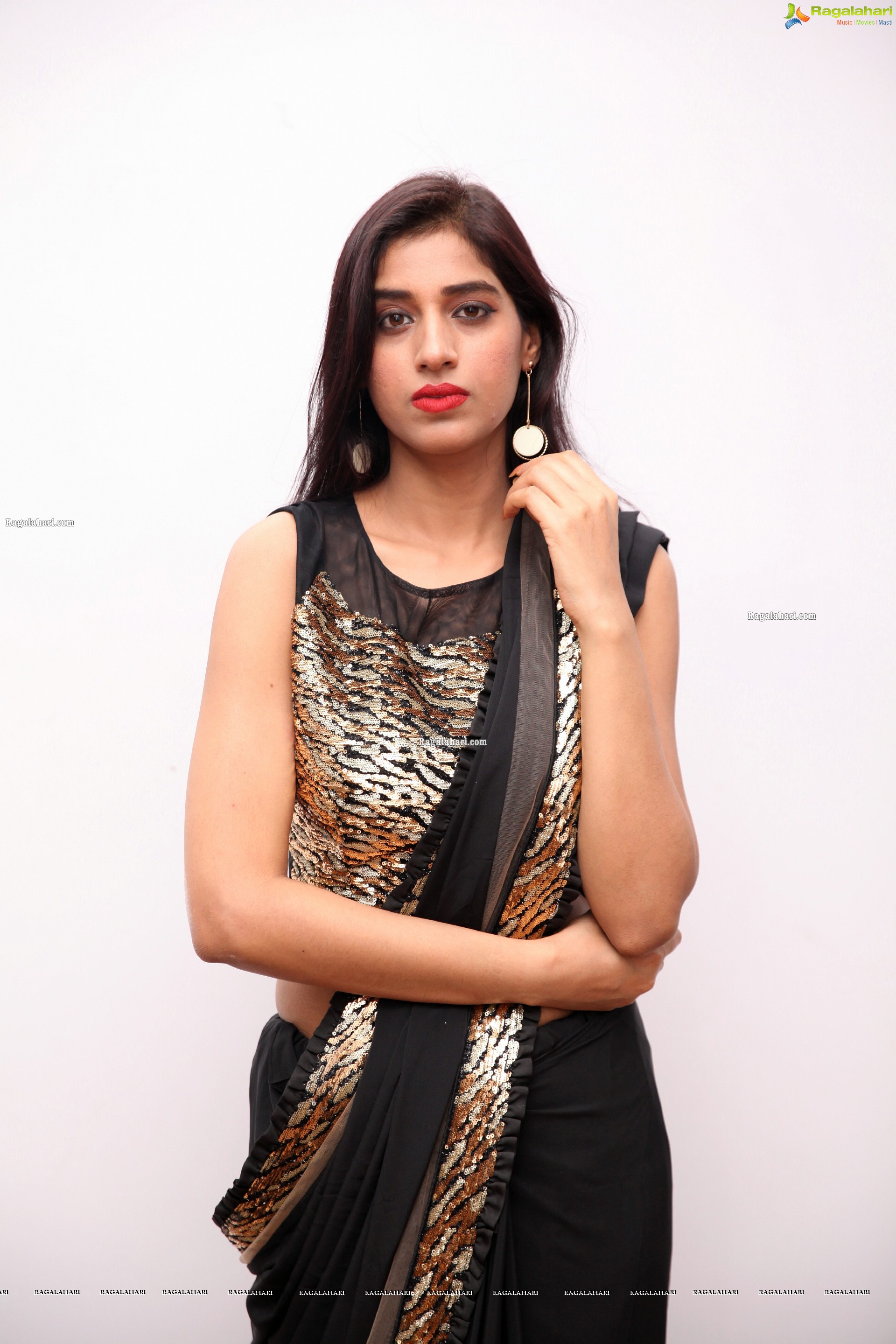 Naziya Khan in Black Designer Saree, HD Photo Gallery