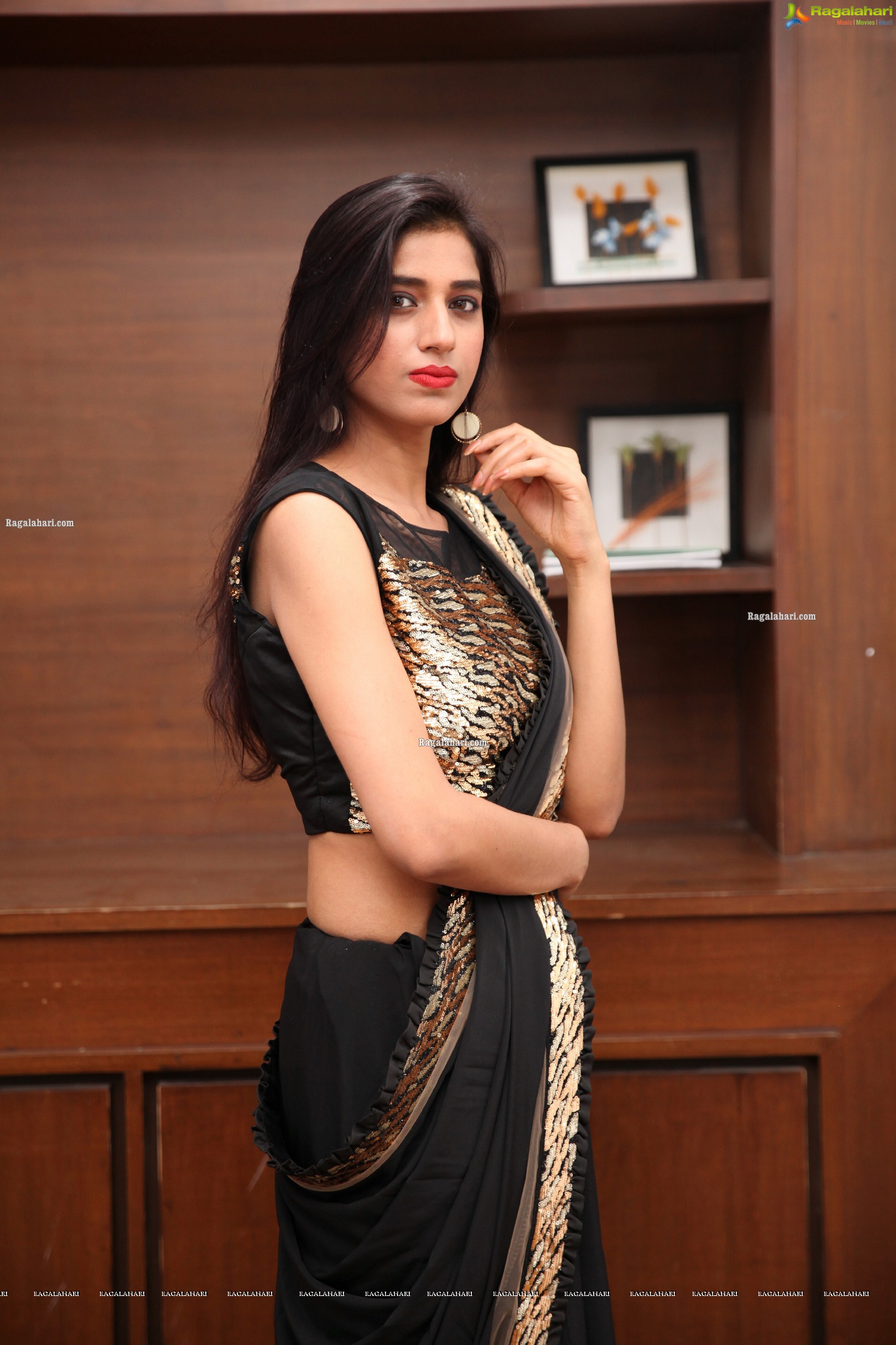 Naziya Khan in Black Designer Saree, HD Photo Gallery