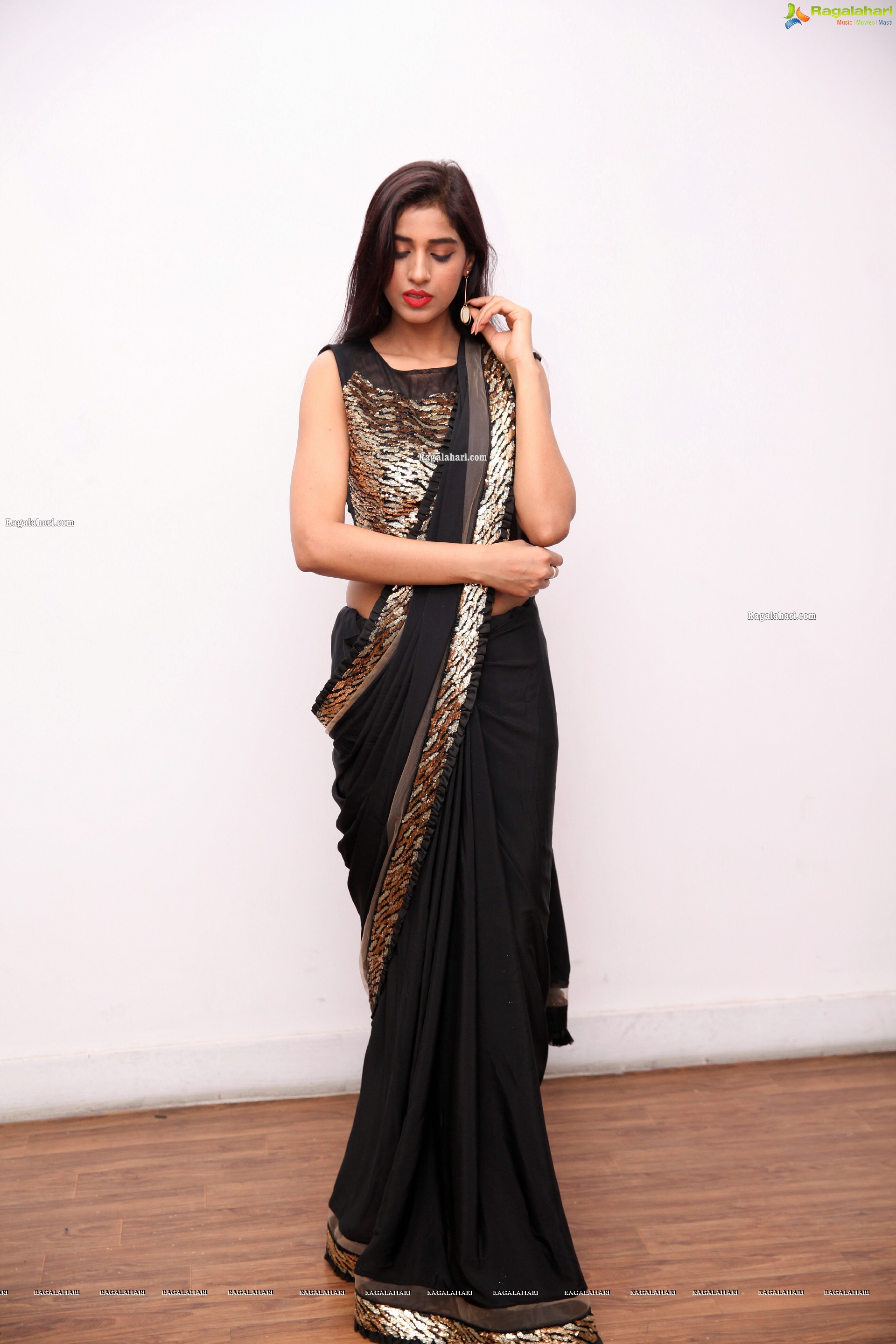 Naziya Khan in Black Designer Saree, HD Photo Gallery