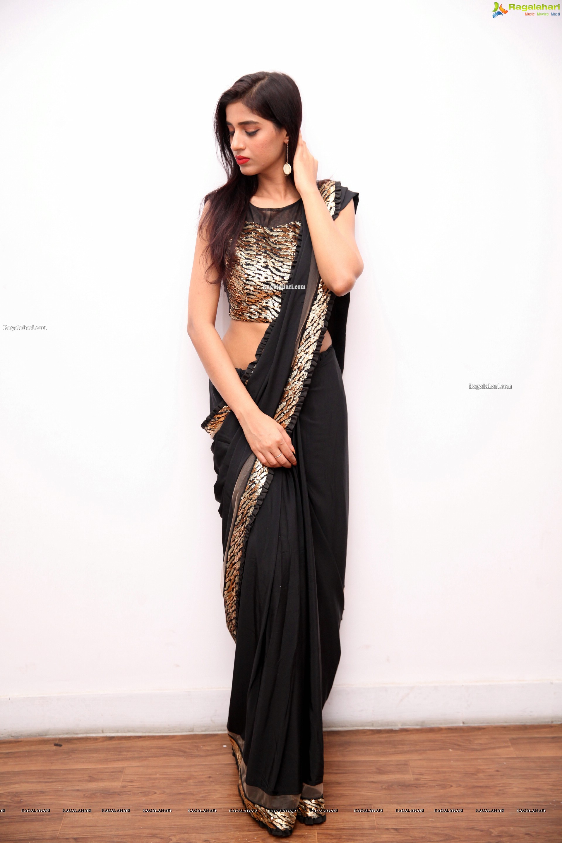 Naziya Khan in Black Designer Saree, HD Photo Gallery