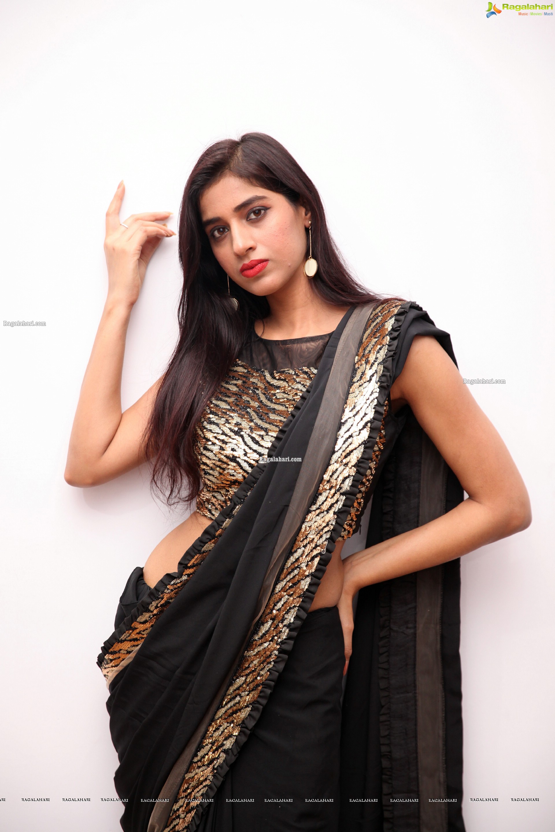 Naziya Khan in Black Designer Saree, HD Photo Gallery