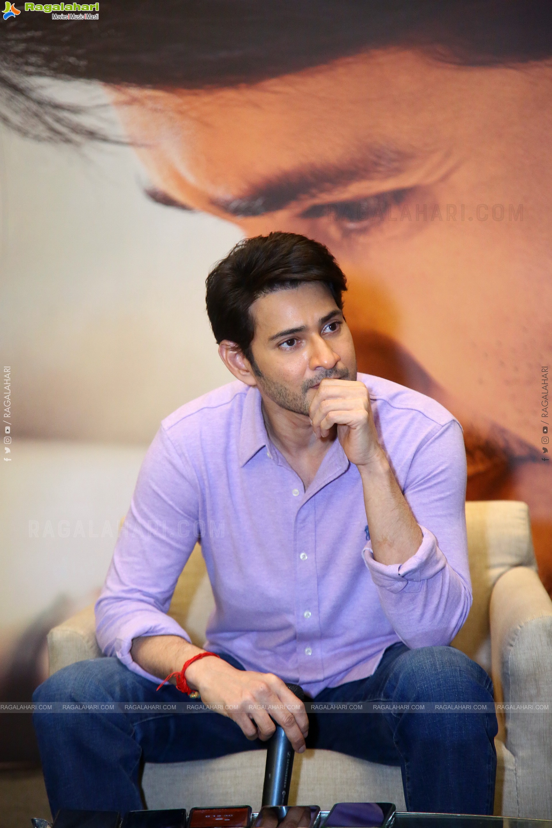 Mahesh Babu at Sarkaru Vaari Paata Interview, HD Photo Gallery