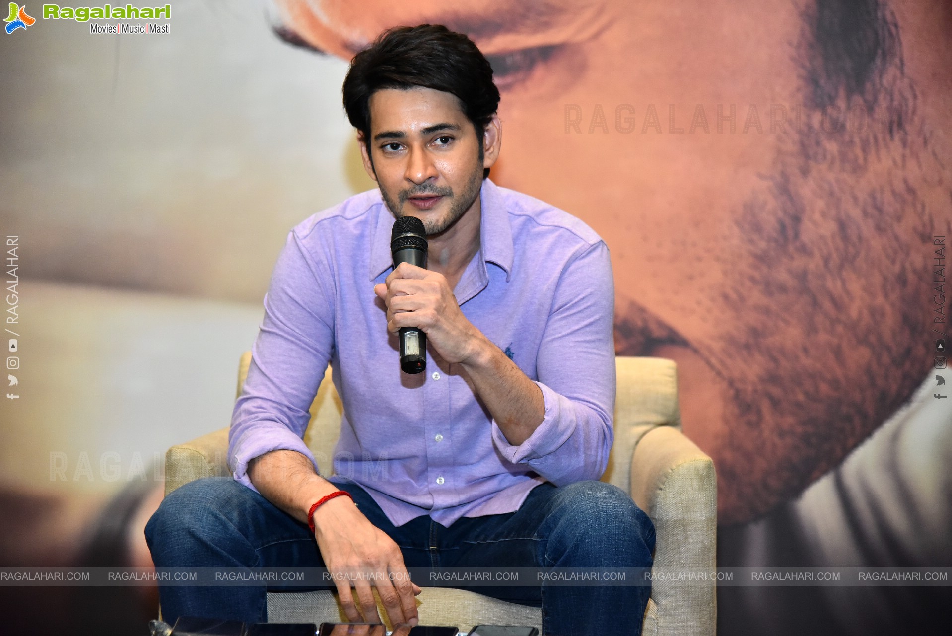 Mahesh Babu at Sarkaru Vaari Paata Interview, HD Photo Gallery