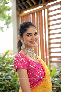 Manasa Varanasi Poses With Jewellery