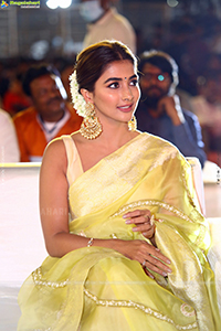 Pooja Hegde Latest HD Photo Gallery