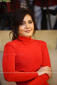 Raashi Khanna at Pakka Commercial Press Meet