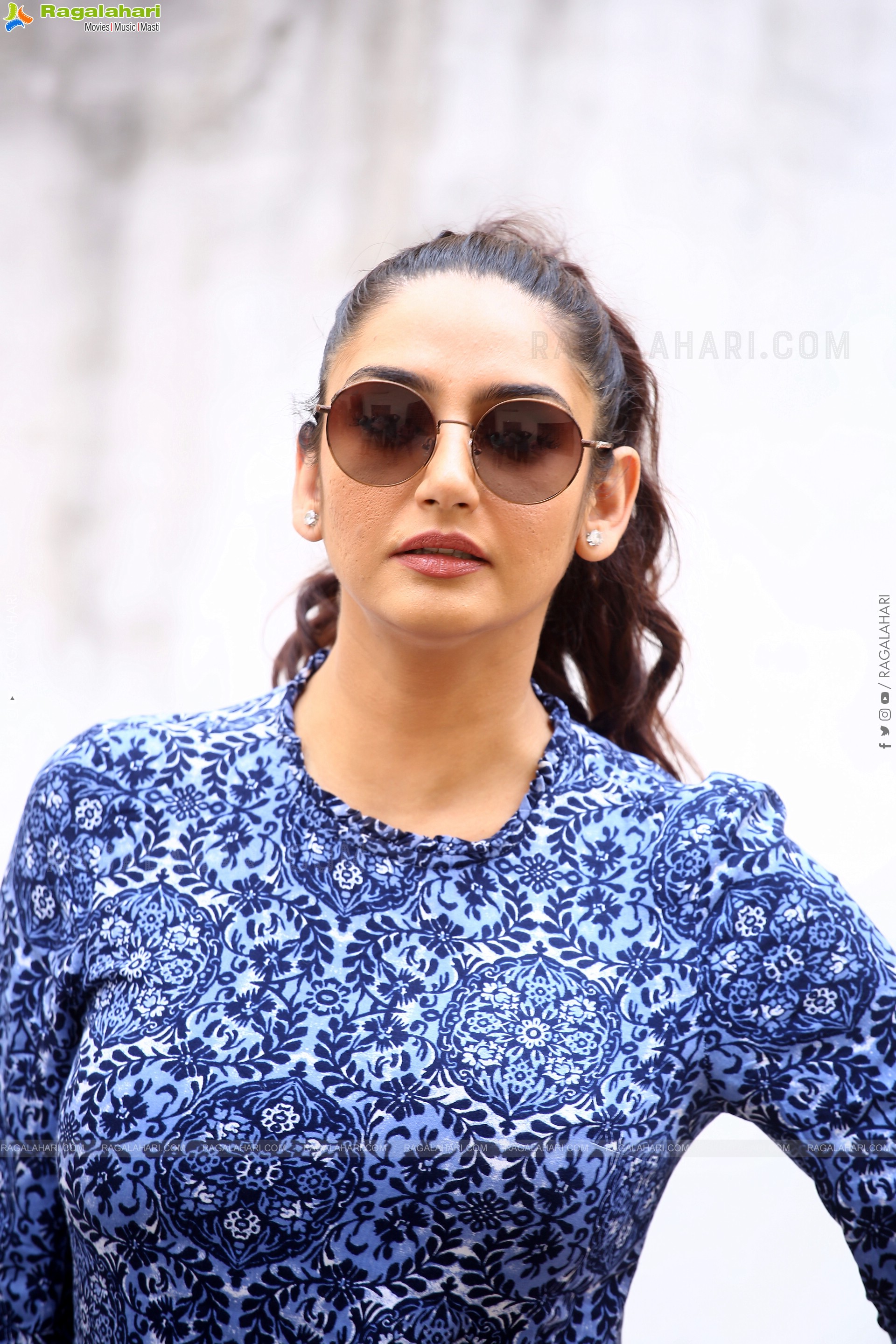 Ragini Dwivedi Latest Photoshoot Stills, HD Photo Gallery