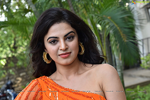 Roshni Desai at O Kala First Look Launch