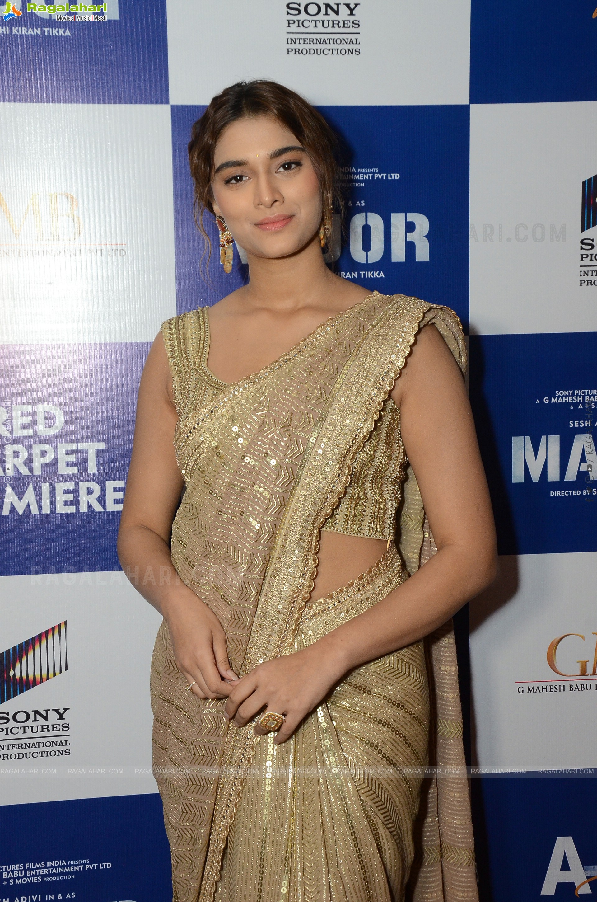 Saiee M Manjrekar at Major Movie Premiere Show, HD Photo Gallery