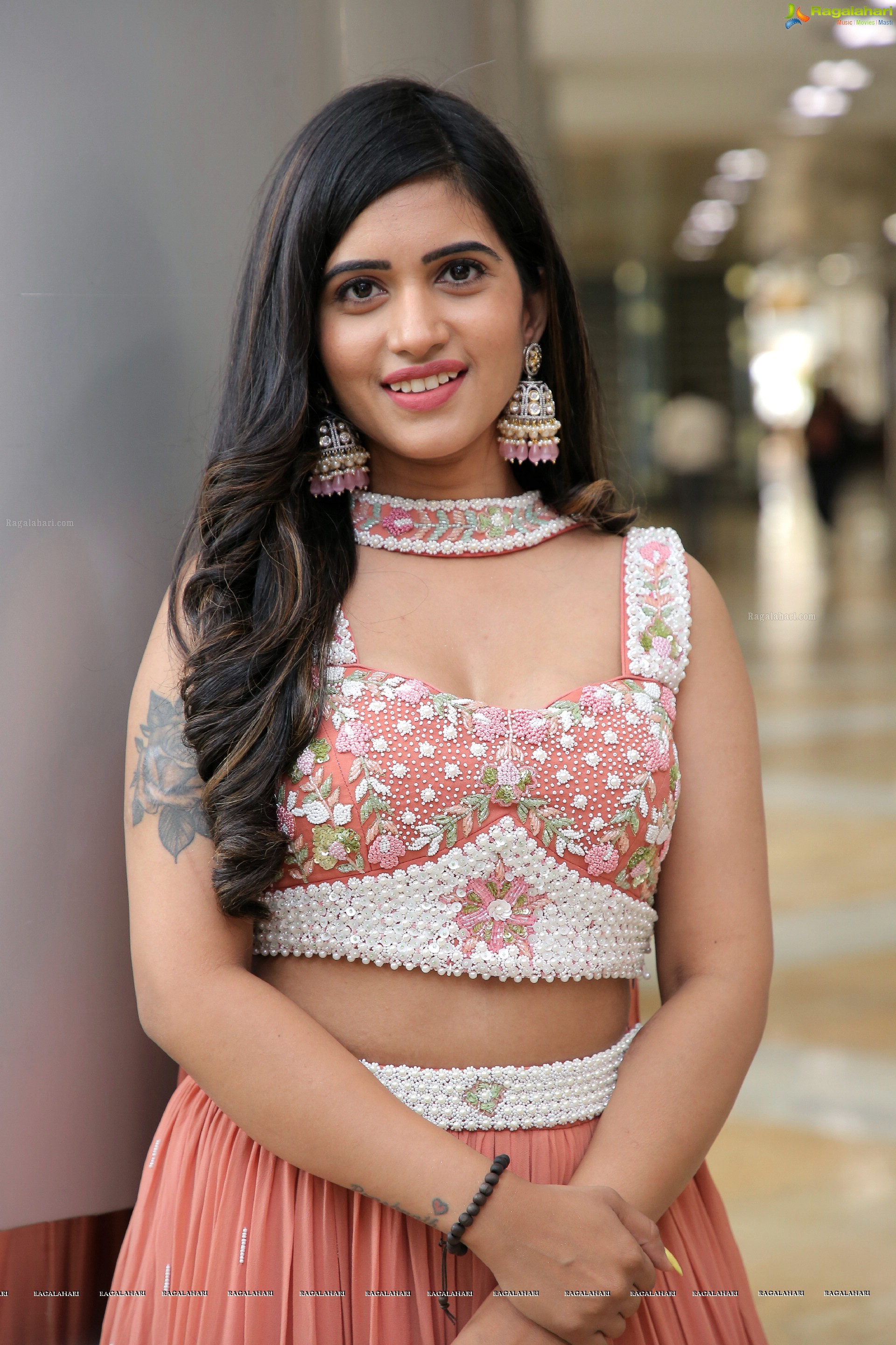 Sravanthi Chokarapu Latest Photoshoot Stills, HD Photo Gallery