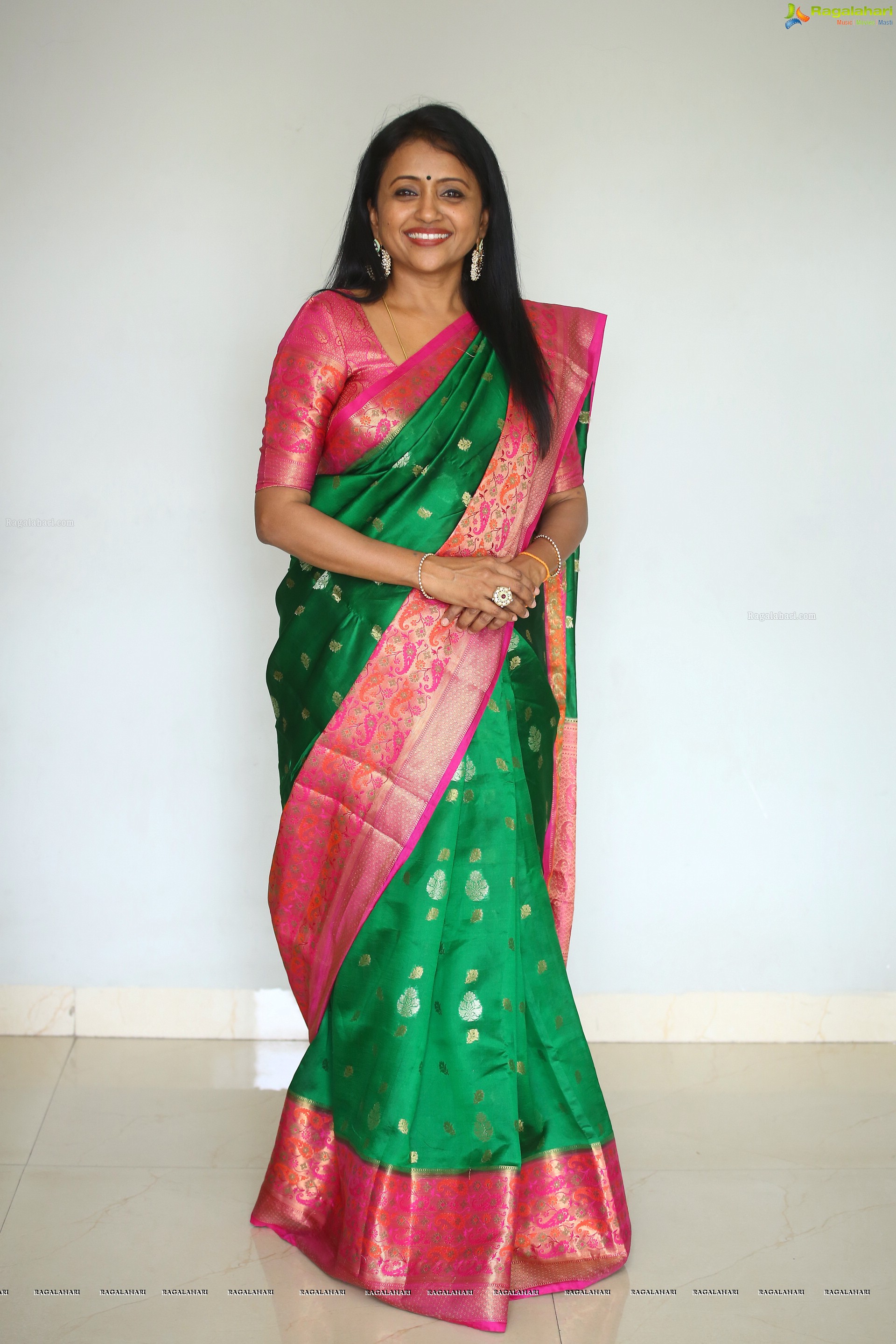 Suma Kanakala at Jayamma Panchayathi Movie Success Meet, HD Photo Gallery