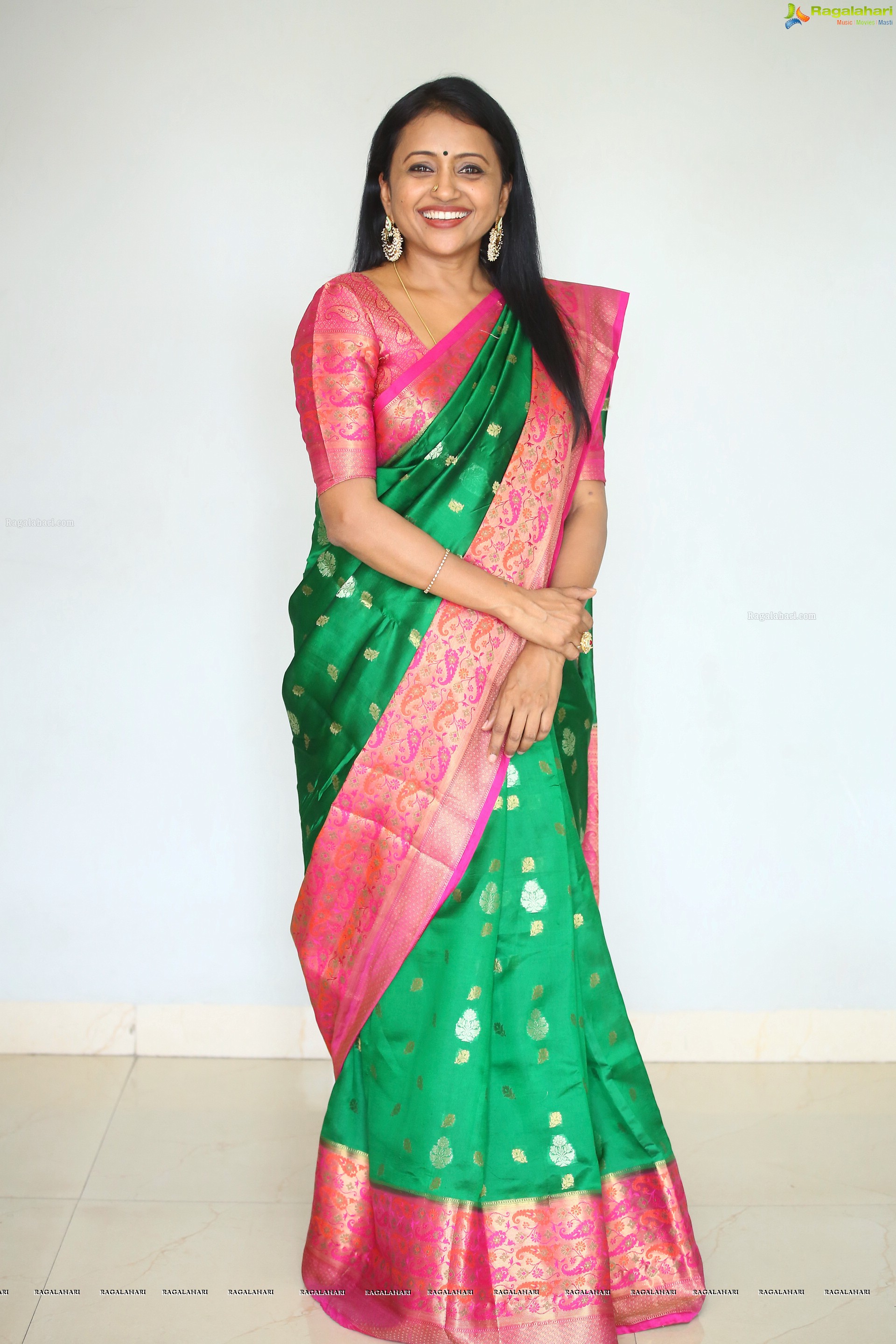 Suma Kanakala at Jayamma Panchayathi Movie Success Meet, HD Photo Gallery