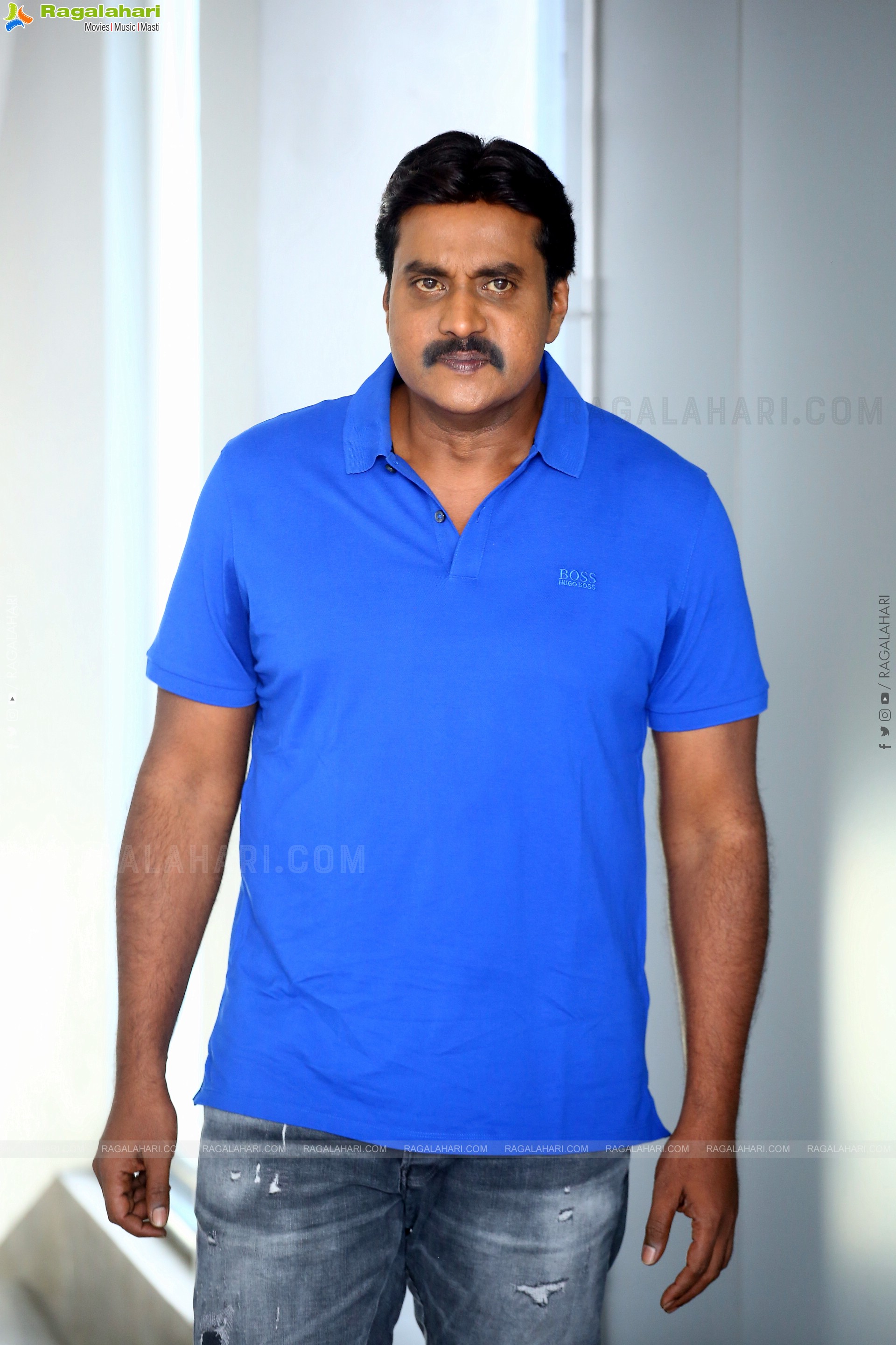 Sunil at F3 Movie Interview, HD Photo Gallery