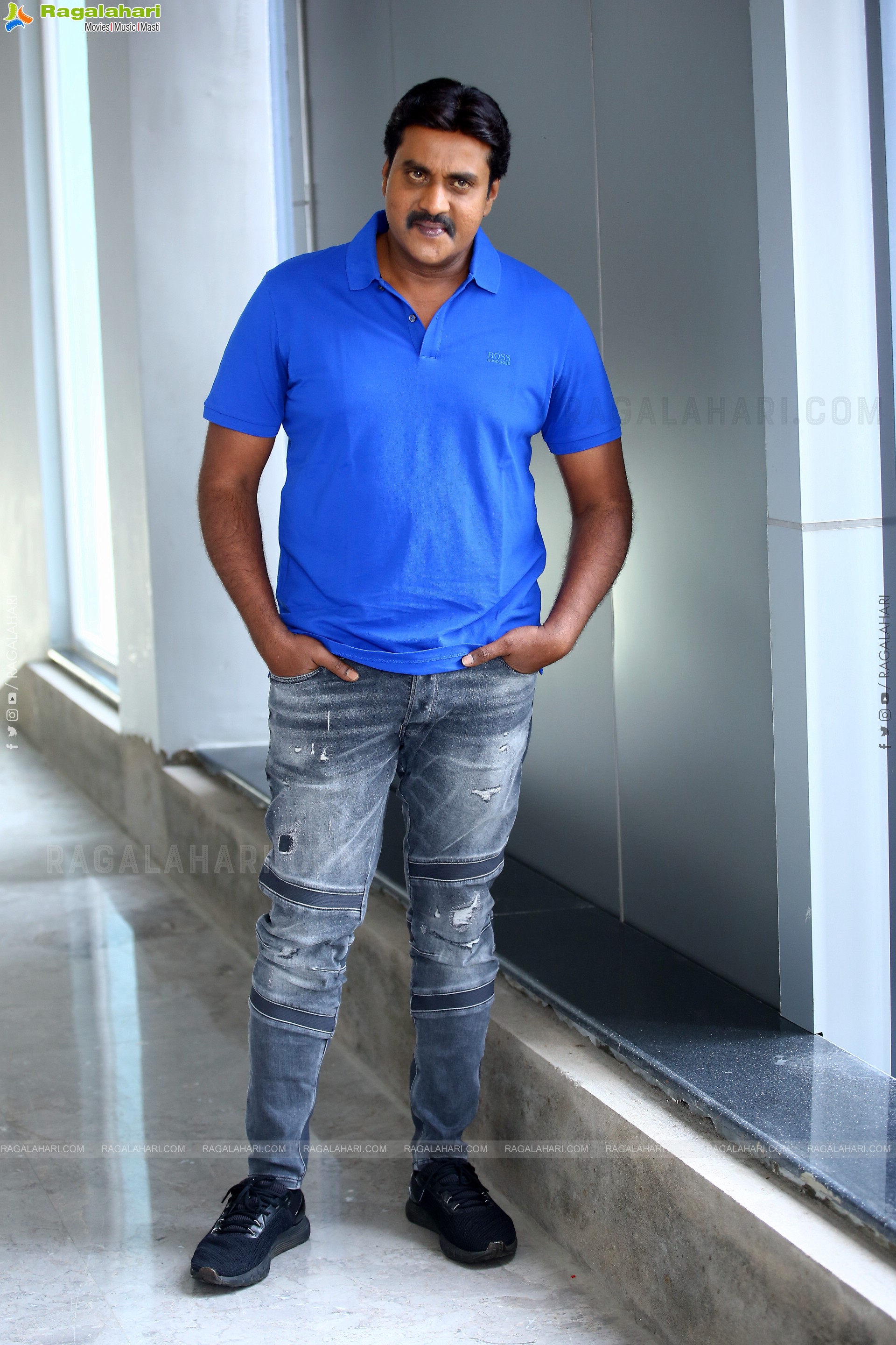 Sunil at F3 Movie Interview, HD Photo Gallery