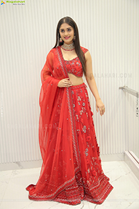 Surbhi Puranik in Red Designer Lehenga