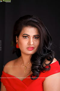 Anusha Venugopal in Red Bodycon Dress