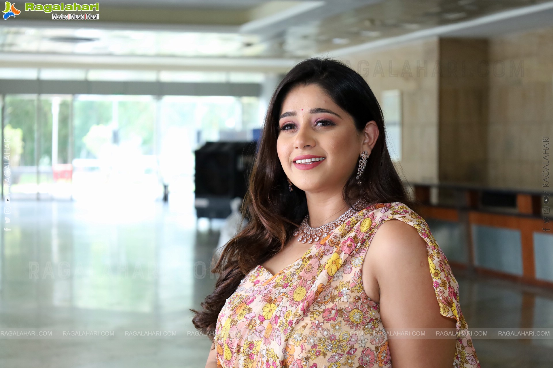 Chandni Bhagwanani Latest Stills, HD Photo Gallery