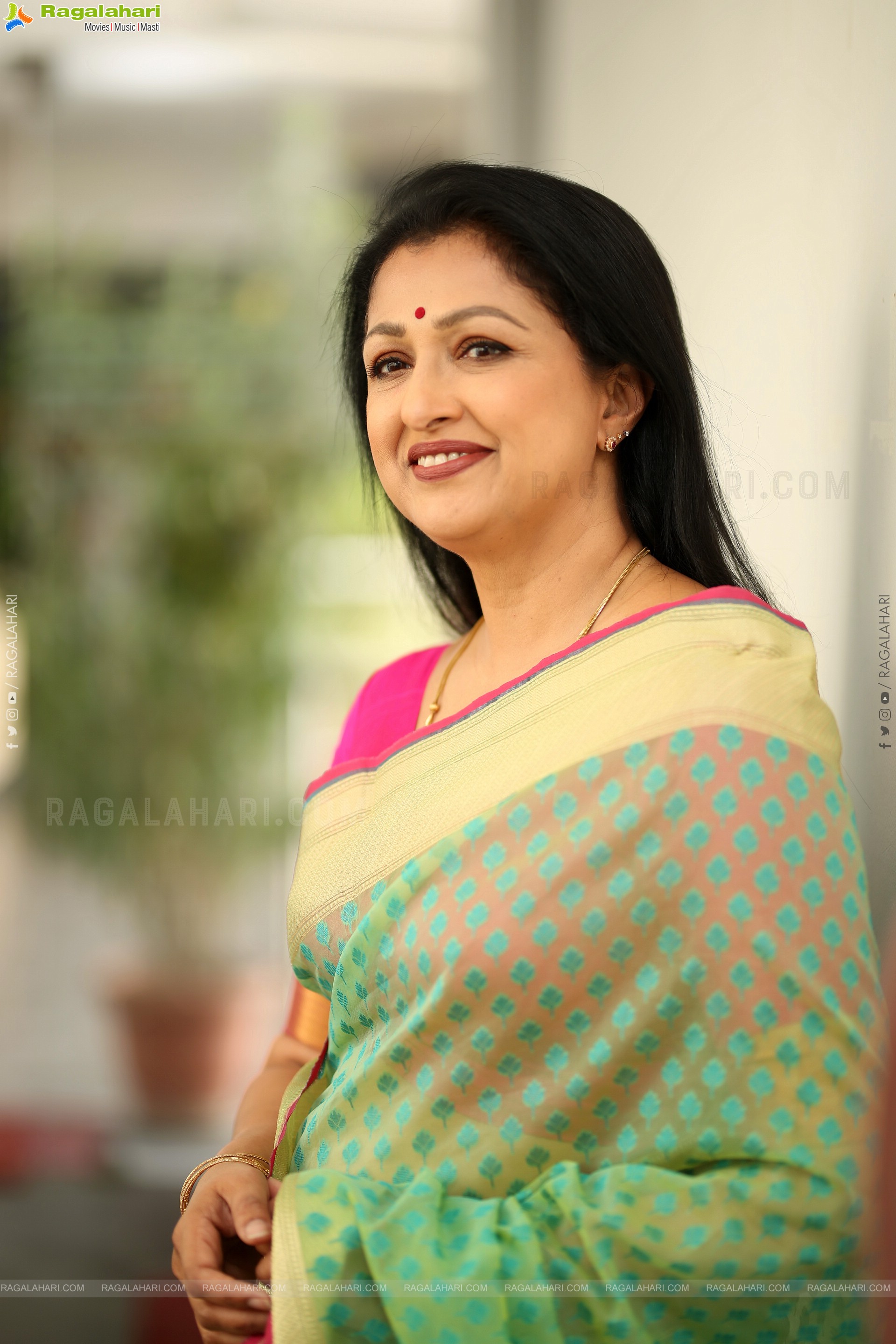 Gautami at Anni Manchi Sakunamule Interview, HD Gallery