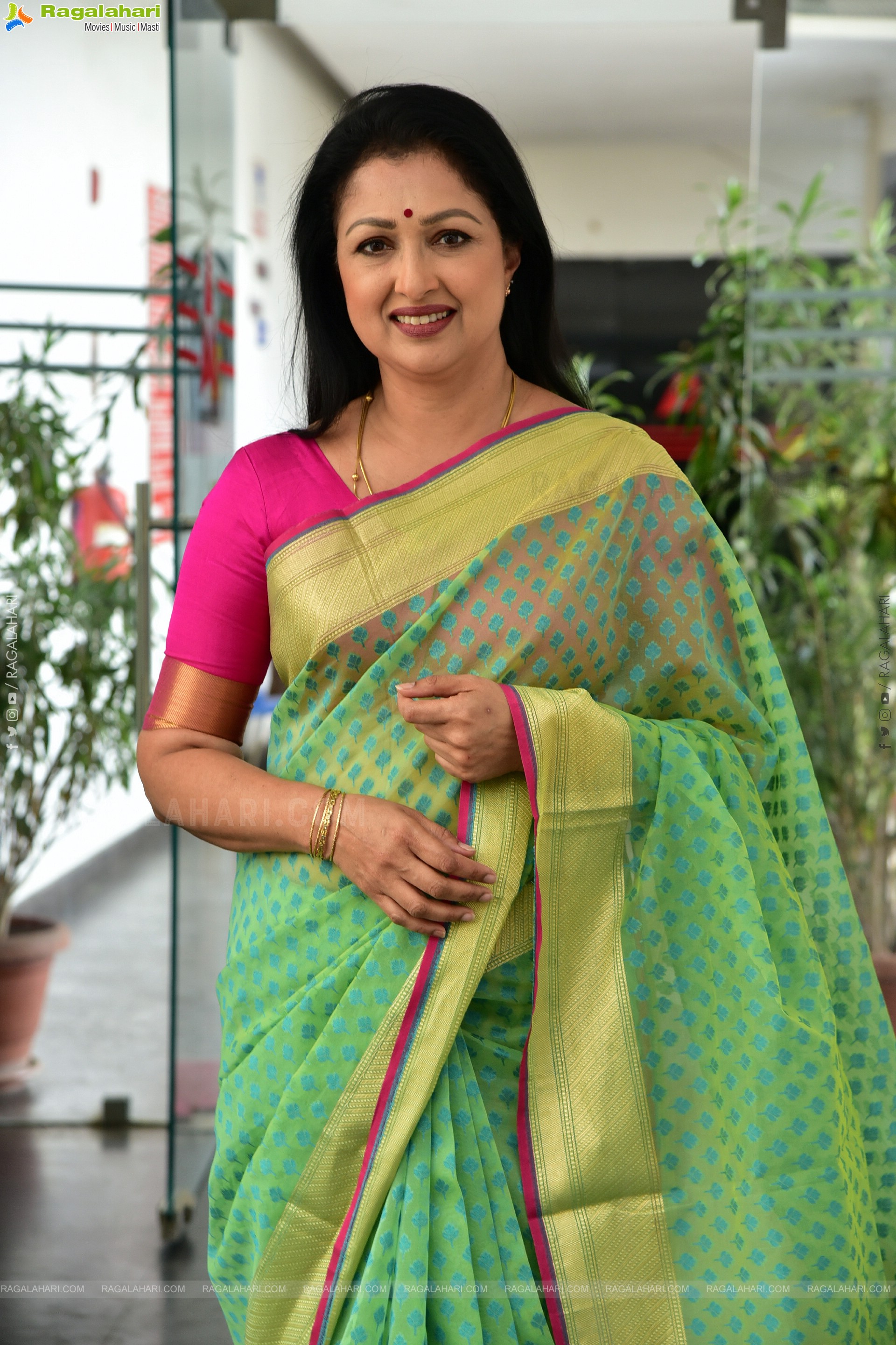 Gautami at Anni Manchi Sakunamule Interview, HD Gallery