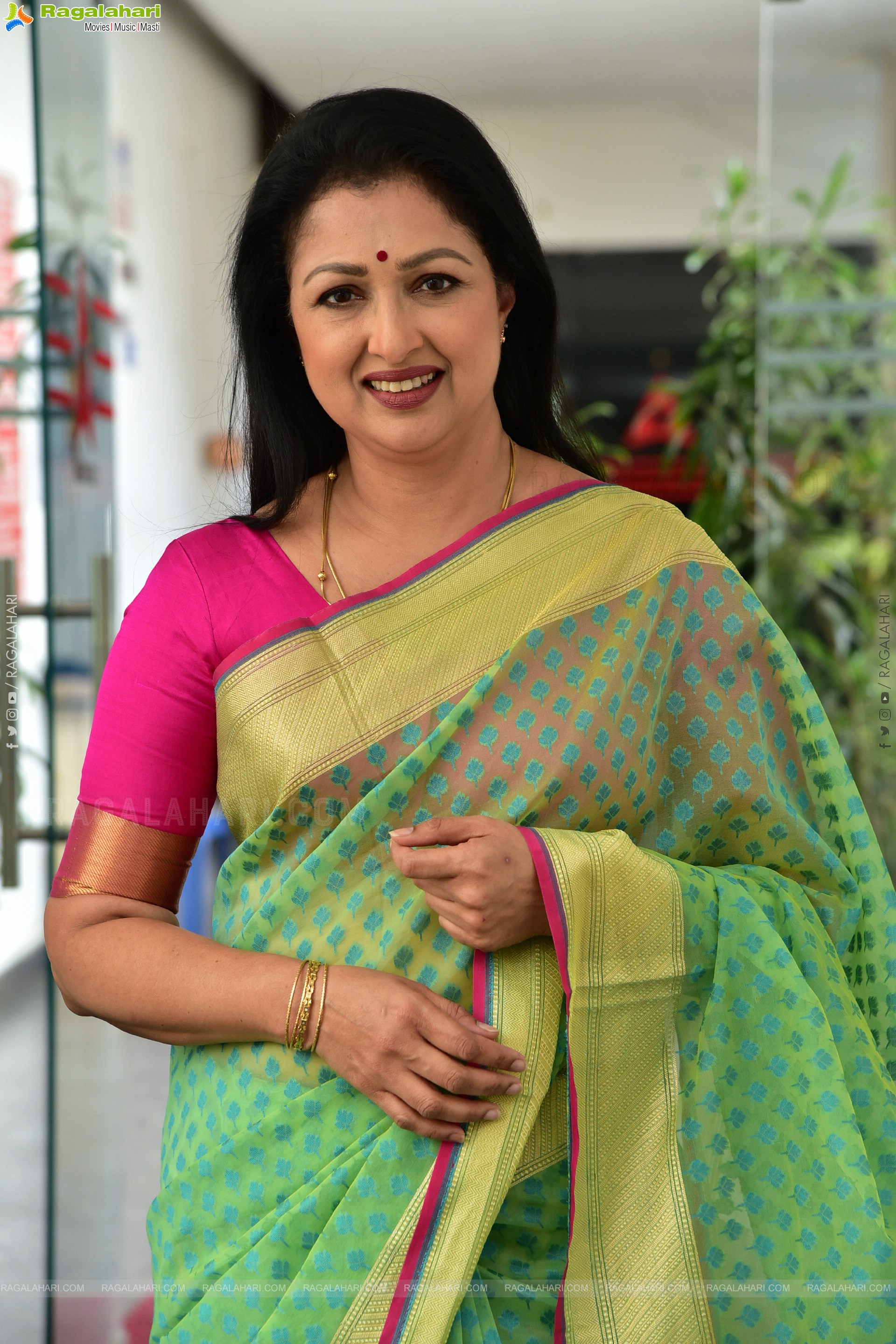 Gautami at Anni Manchi Sakunamule Interview, HD Gallery