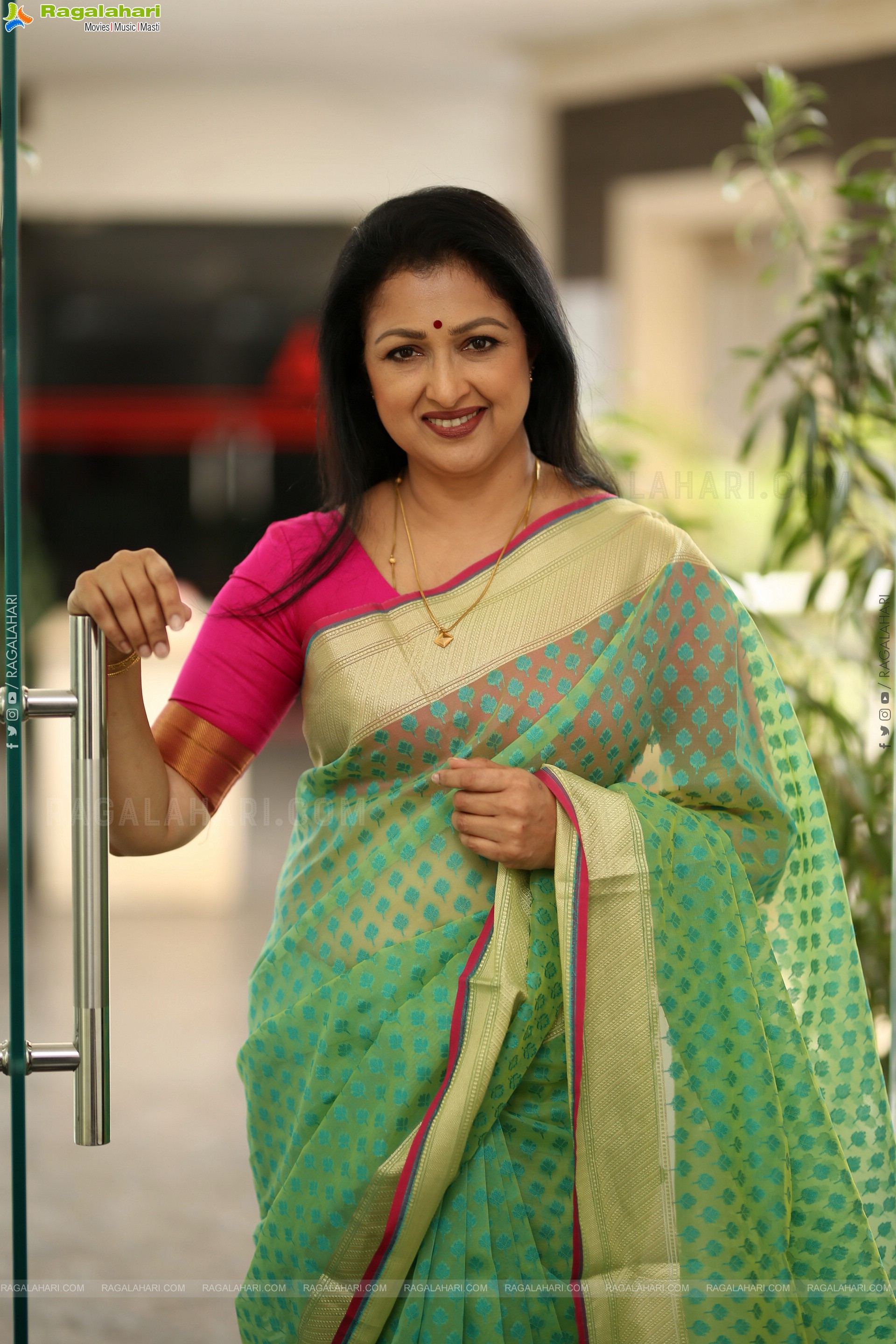 Gautami at Anni Manchi Sakunamule Interview, HD Gallery