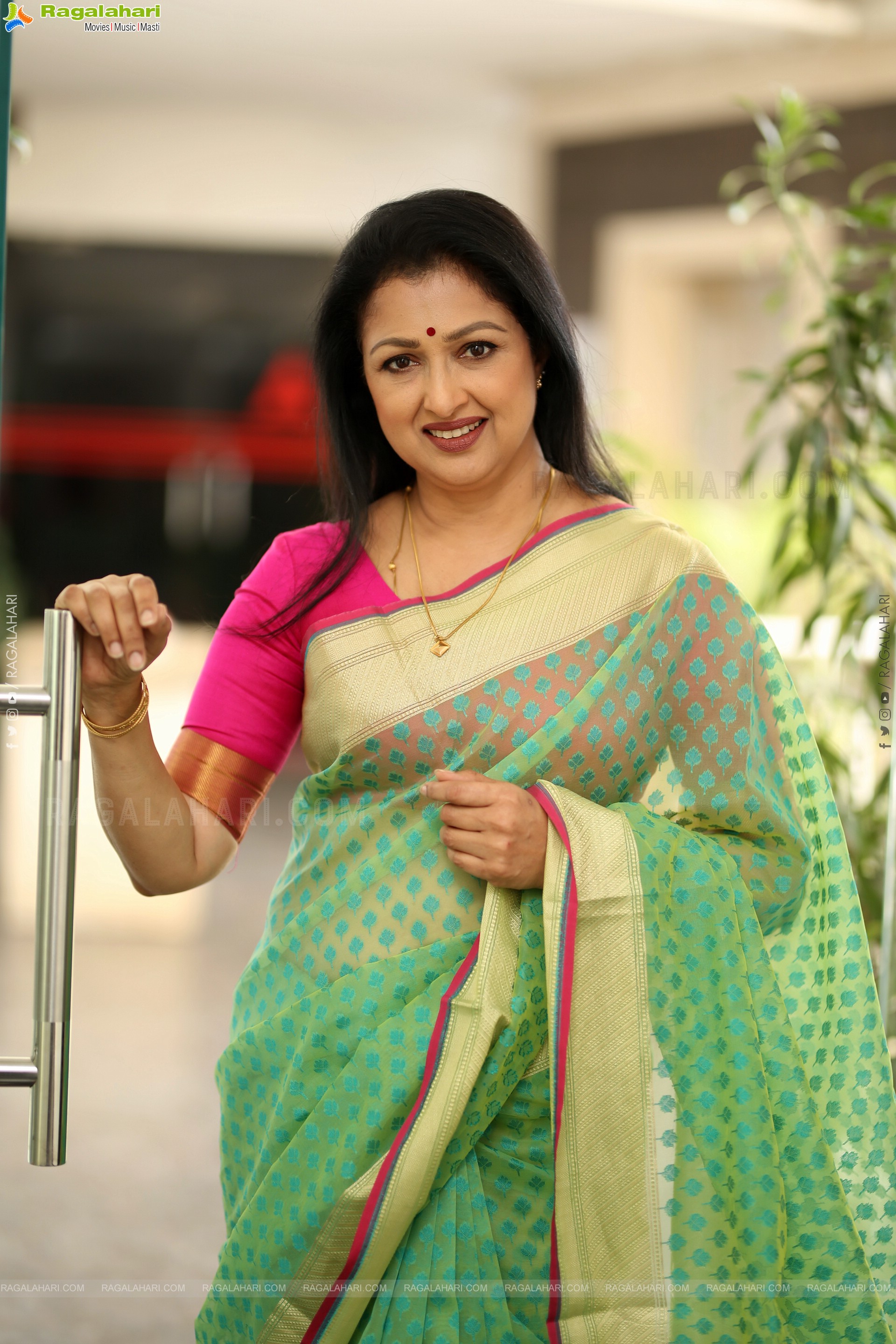 Gautami at Anni Manchi Sakunamule Interview, HD Gallery