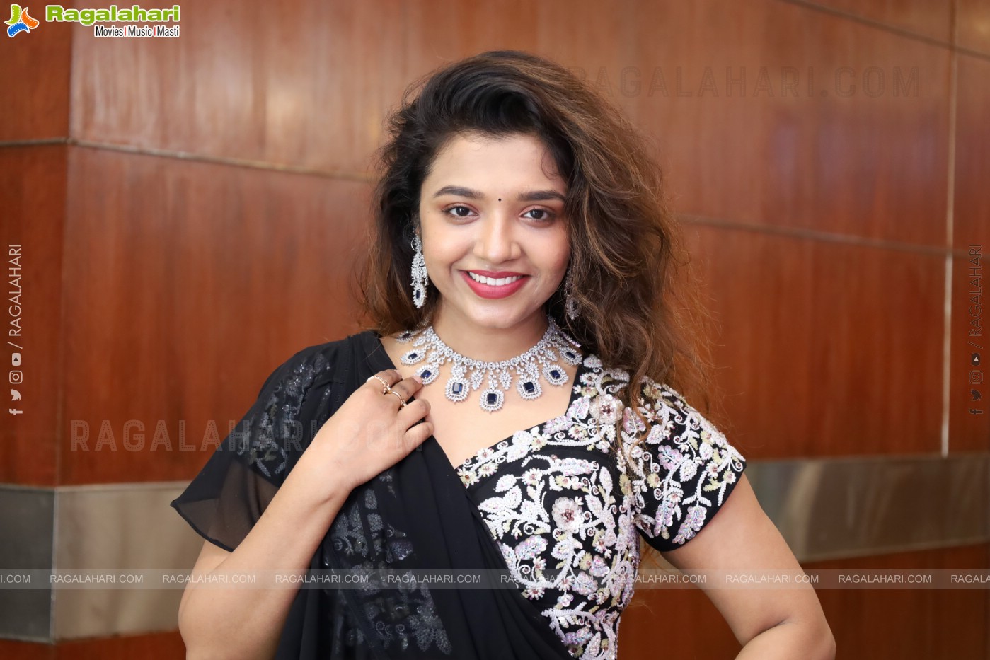 Kruthika Roy at Hi Life Summer Special Exhibition, HD Gallery