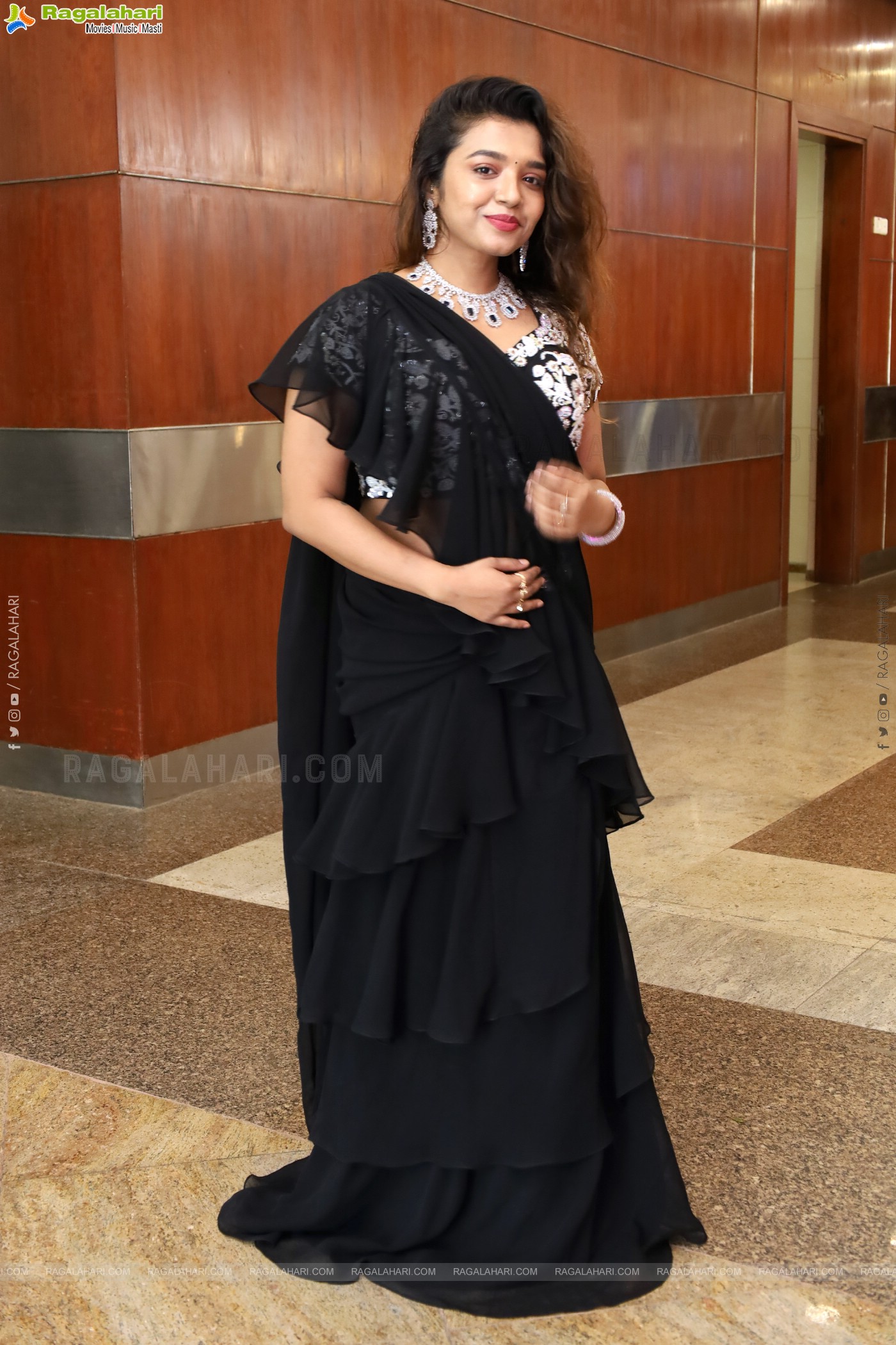 Kruthika Roy at Hi Life Summer Special Exhibition, HD Gallery