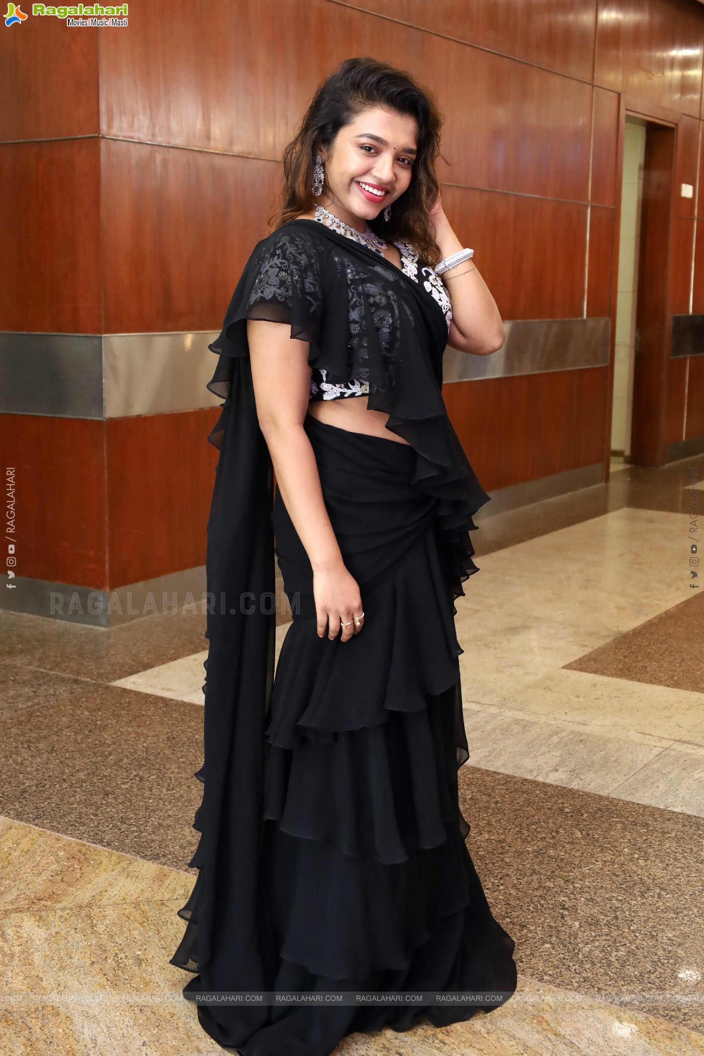 Kruthika Roy at Hi Life Summer Special Exhibition, HD Gallery