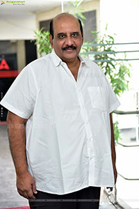 MS Raju at Malli Pelli Interview, HD Gallery