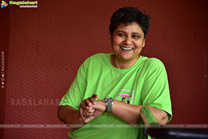 Nandini Reddy at Anni Manchi Sakunamule Interview