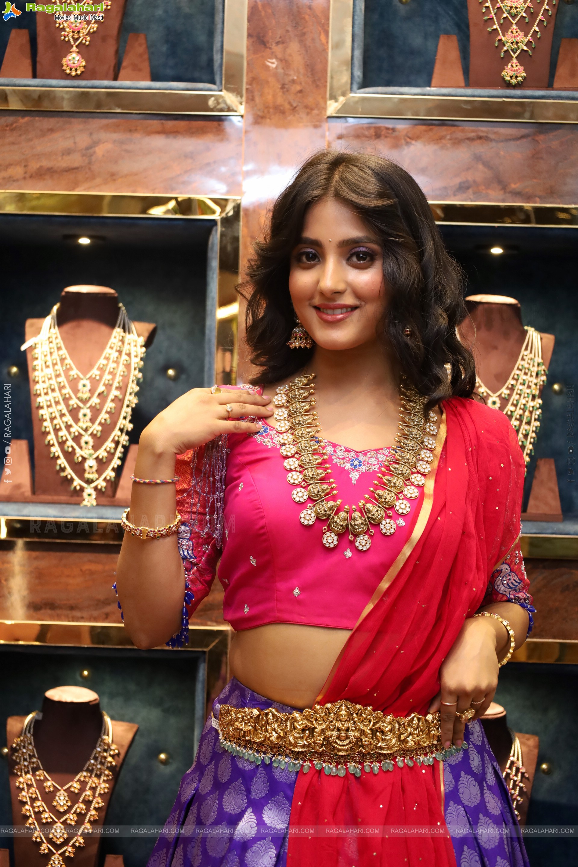 Ulka Gupta at Lotus Silver Jewellery Launch, HD Gallery