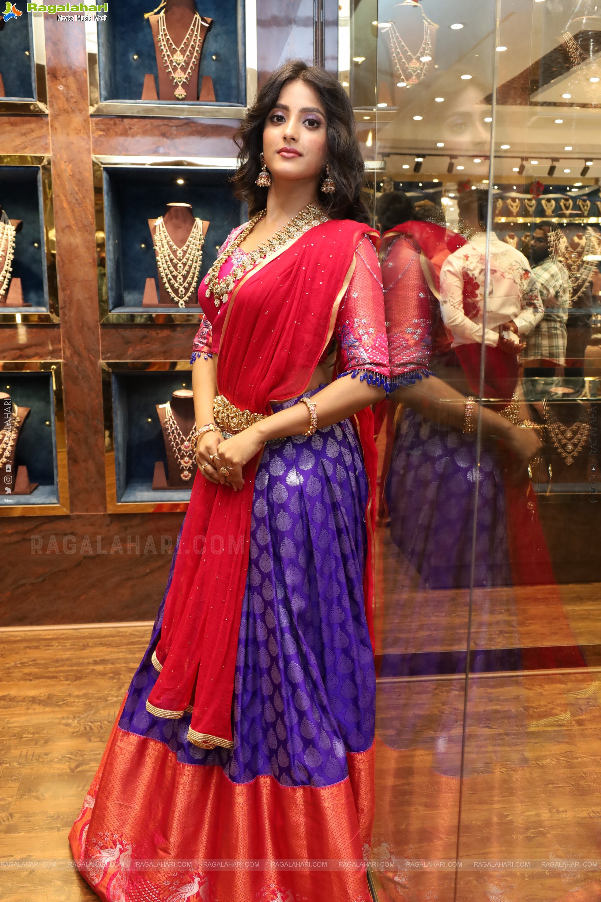 Ulka Gupta at Lotus Silver Jewellery Launch, HD Gallery