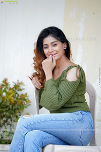 Kanika Wadhwa Latest Exclusive Photoshoot, HD Gallery