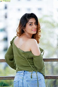 Kanika Wadhwa Latest Exclusive Photoshoot, HD Gallery