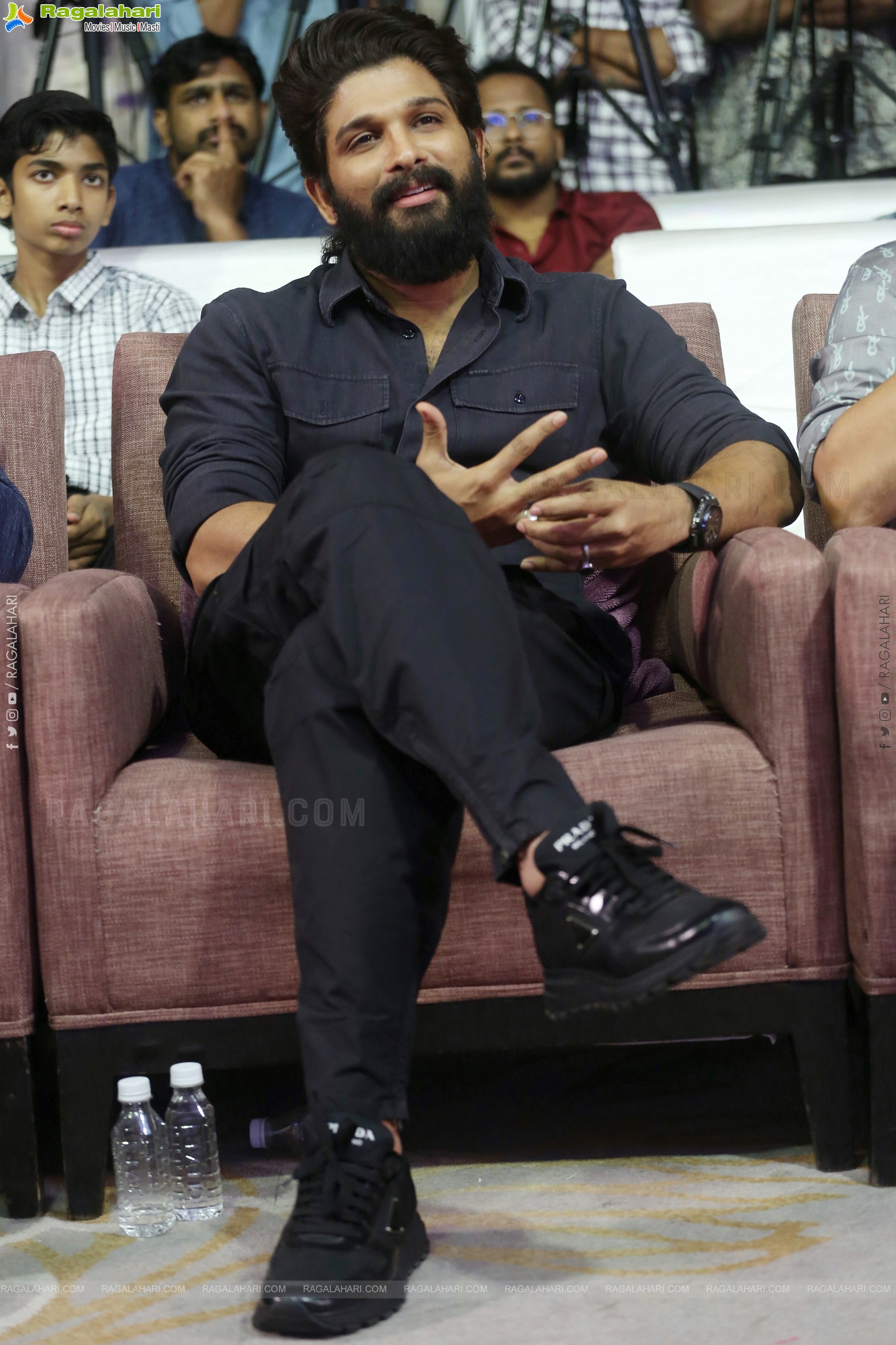 Allu Arjun at Arya 20 Years Celebrations Event, HD Gallery