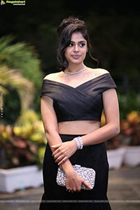 Faria Abdullah at Aa Okkati Adakku Pre Release Event