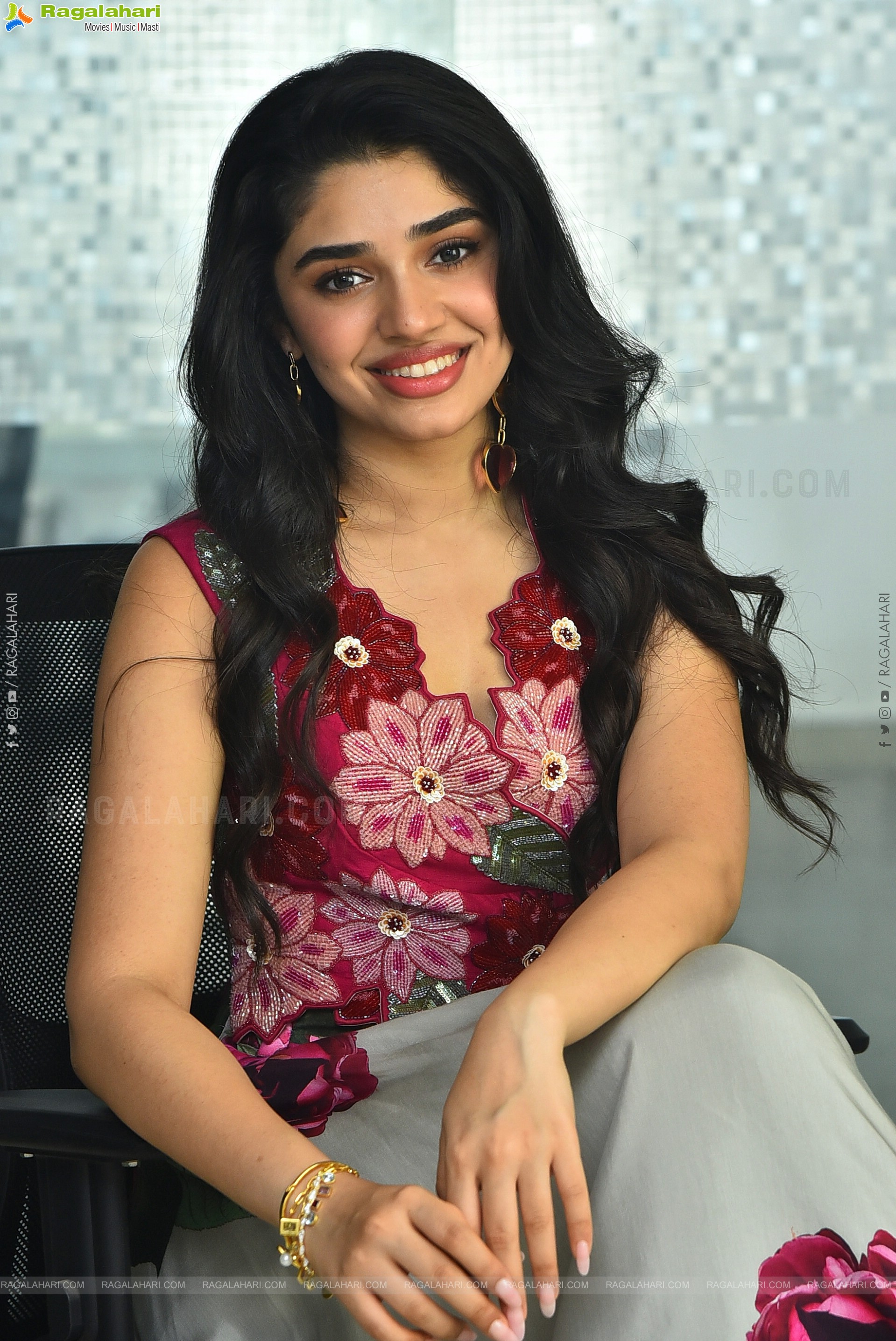 Krithi Shetty at Manamey Movie Interview, HD Gallery