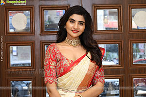 Varsha at Mangala Gowri Grandeur Event, HD Gallery 