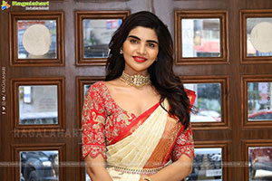 Varsha at Mangala Gowri Grandeur Event, HD Gallery 